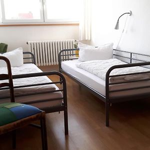 Zimmer mit zwei Einzelbetten